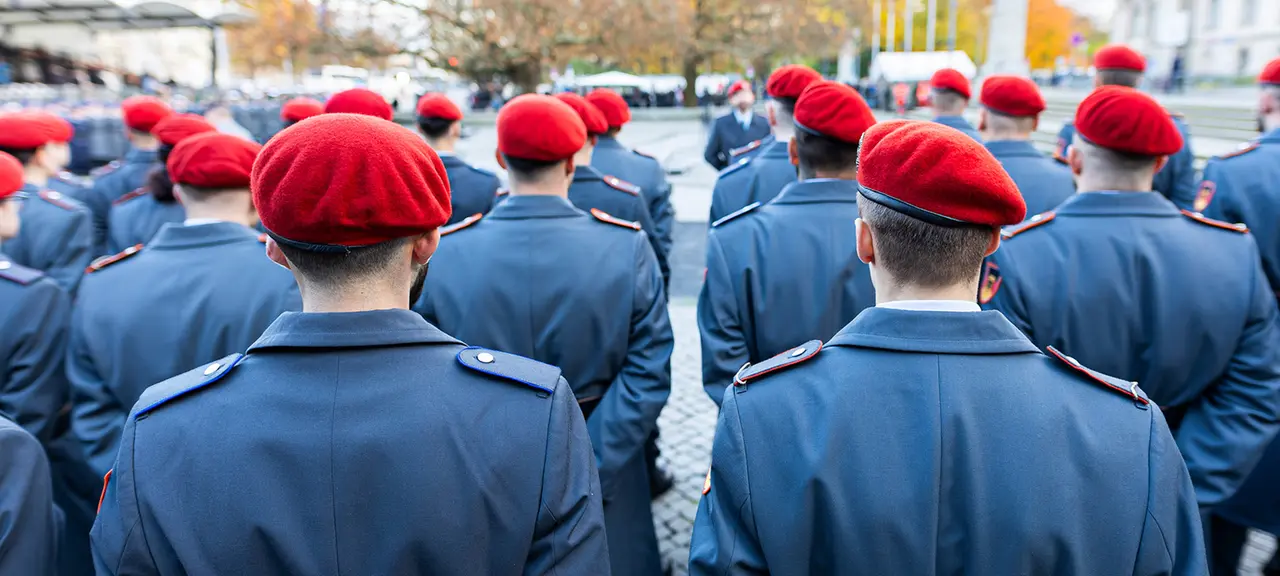 Bundeswehr erhält deutlich mehr Bewerbungen 1 Bundeswehr erhält deutlich mehr Bewerbungen