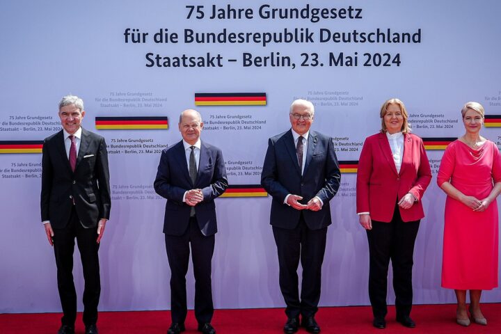 Rechts­staat ist Main­st­ream