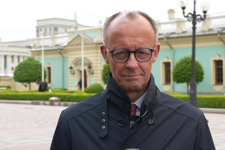 Merz sieht "kleine Chance" auf Kriegsende