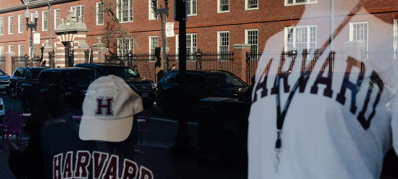 Wie die US-Regierung Harvard unter Druck setzt