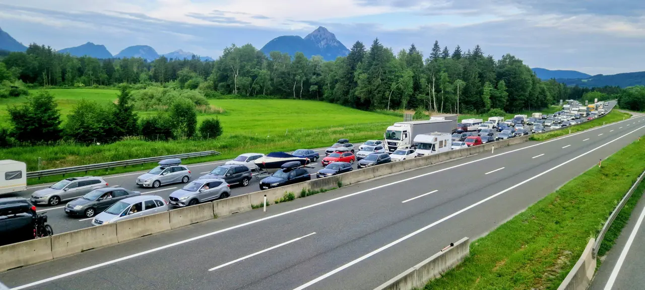 Pfingstwochenende beginnt mit Verkehrschaos