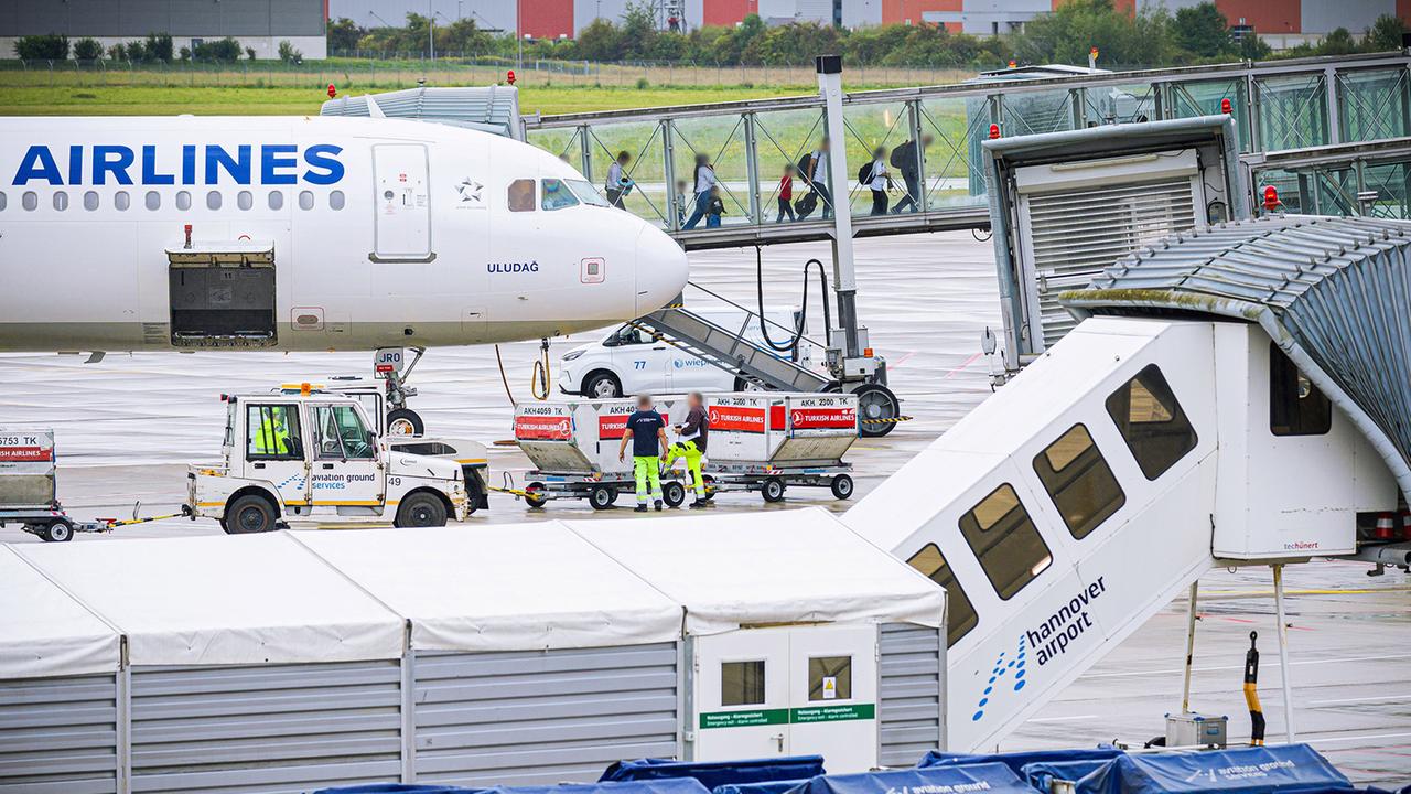 Afghanen reisen nach erfolgreicher Klage ein