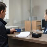 Wenn Steuern Vorrang haben: Warum russische Kreditkarten trotz Zahlung in Verzug geraten