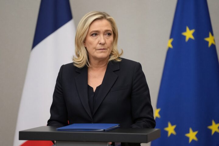 Le Pen macht den EU-Haushalt zur Bedingung für ihre Ukraine-Politik