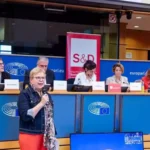 S&D-Konferenz im Europäischen Parlament mit mehreren Rednerinnen und Rednern im Saal in Brüssel.